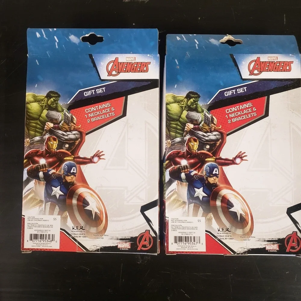 Marvel Avengers Gift Set Bundle Iron Man Captain America 1 Necklace 2 Bracelets